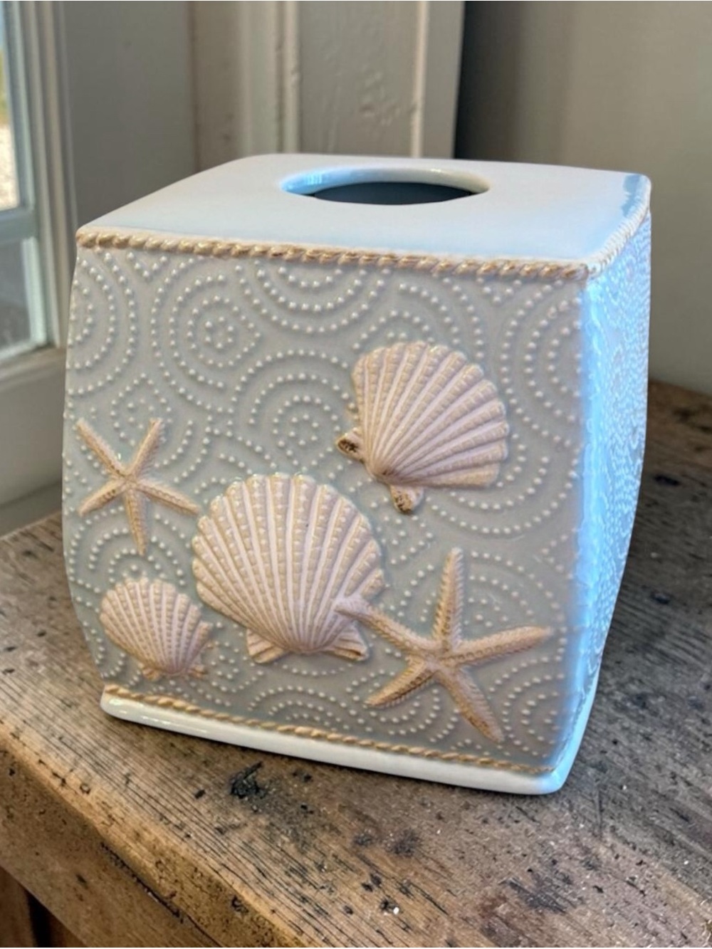 VINTAGE TISSUE BOX COVER Ceramic Starfish & Shells Ocean Beach House 3329-S